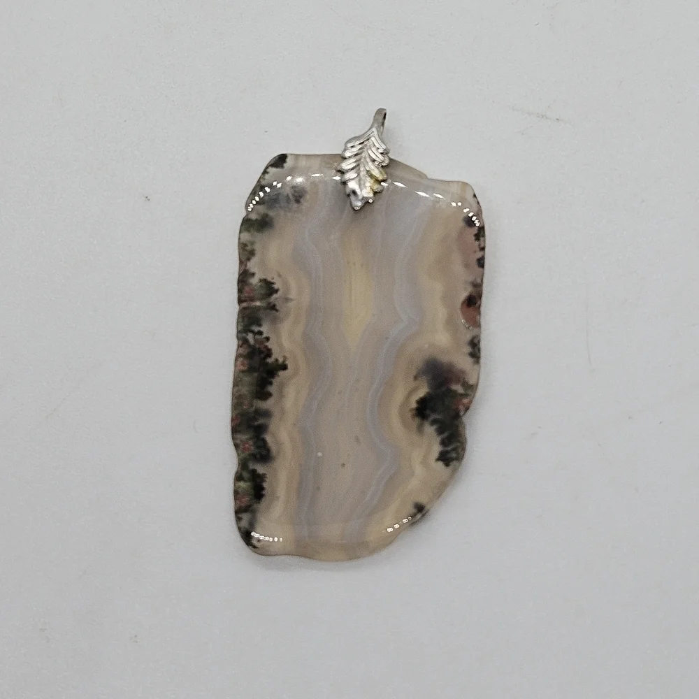 agate slice pendant